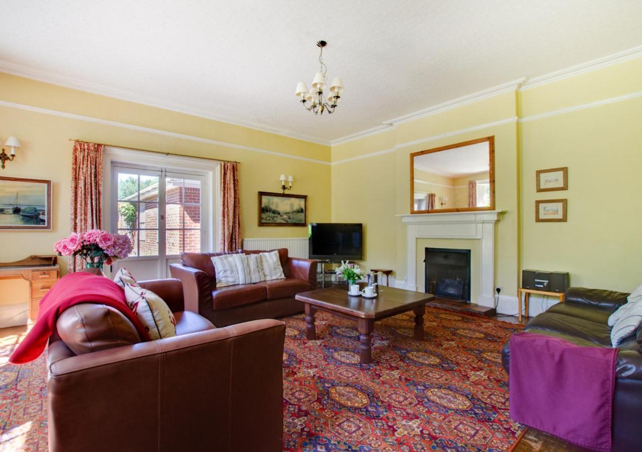 The Old Rectory Villa Tattingstone ภายนอก รูปภาพ